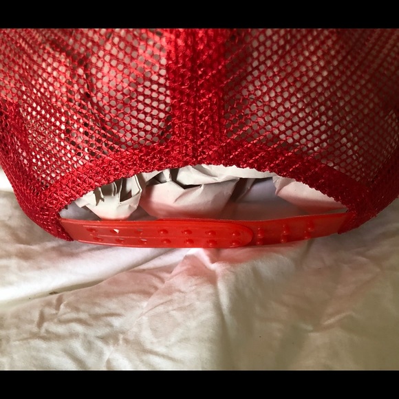 Red trucker baseball cap adjustable snap - Picture 5 of 6